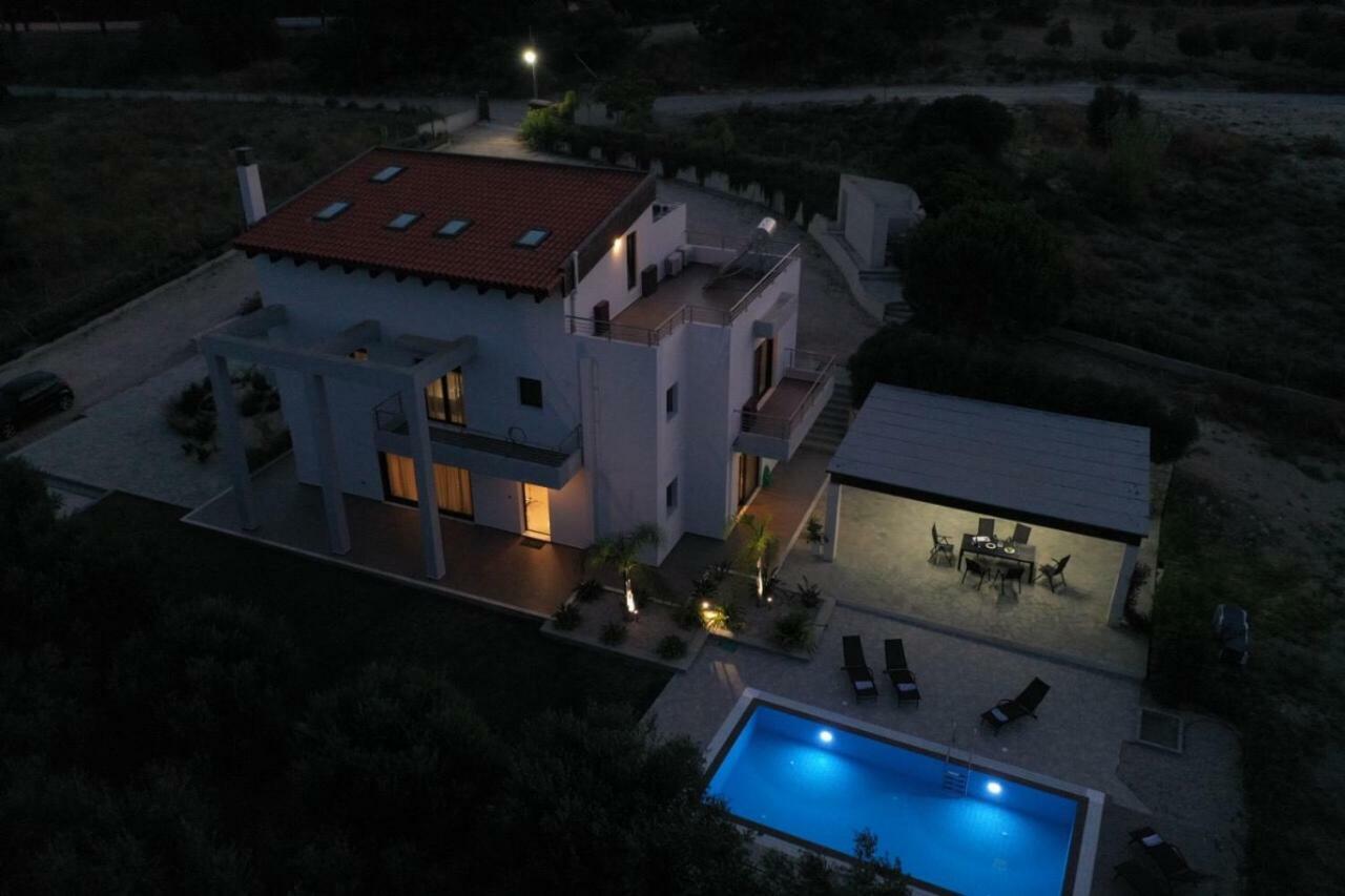 La Luna Villa Tsairi Exterior photo